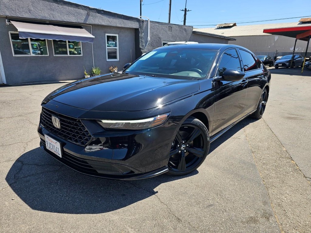 2023 Honda Accord Hybrid Sport-L Image 1 of 36