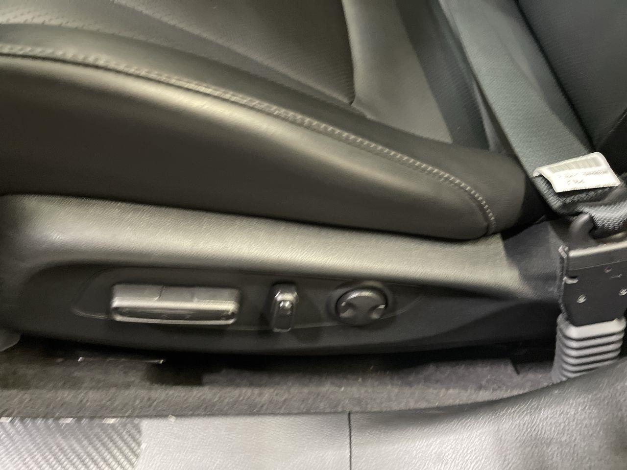 Vehicle image 23 of 26