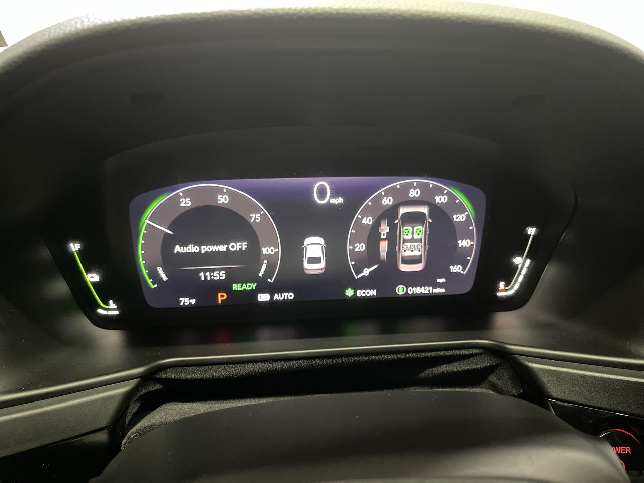 Vehicle image 15 of 26