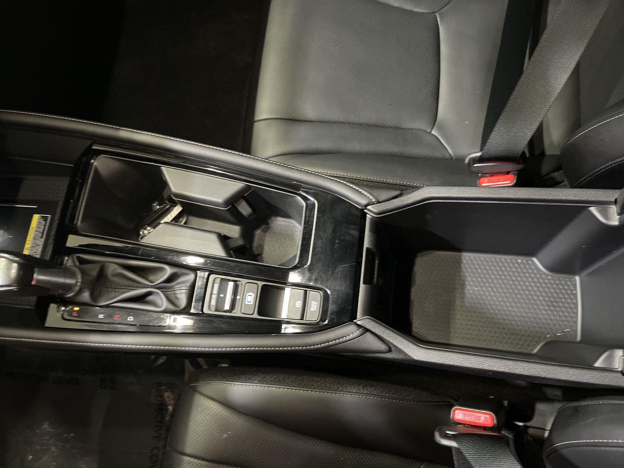 Vehicle image 22 of 26