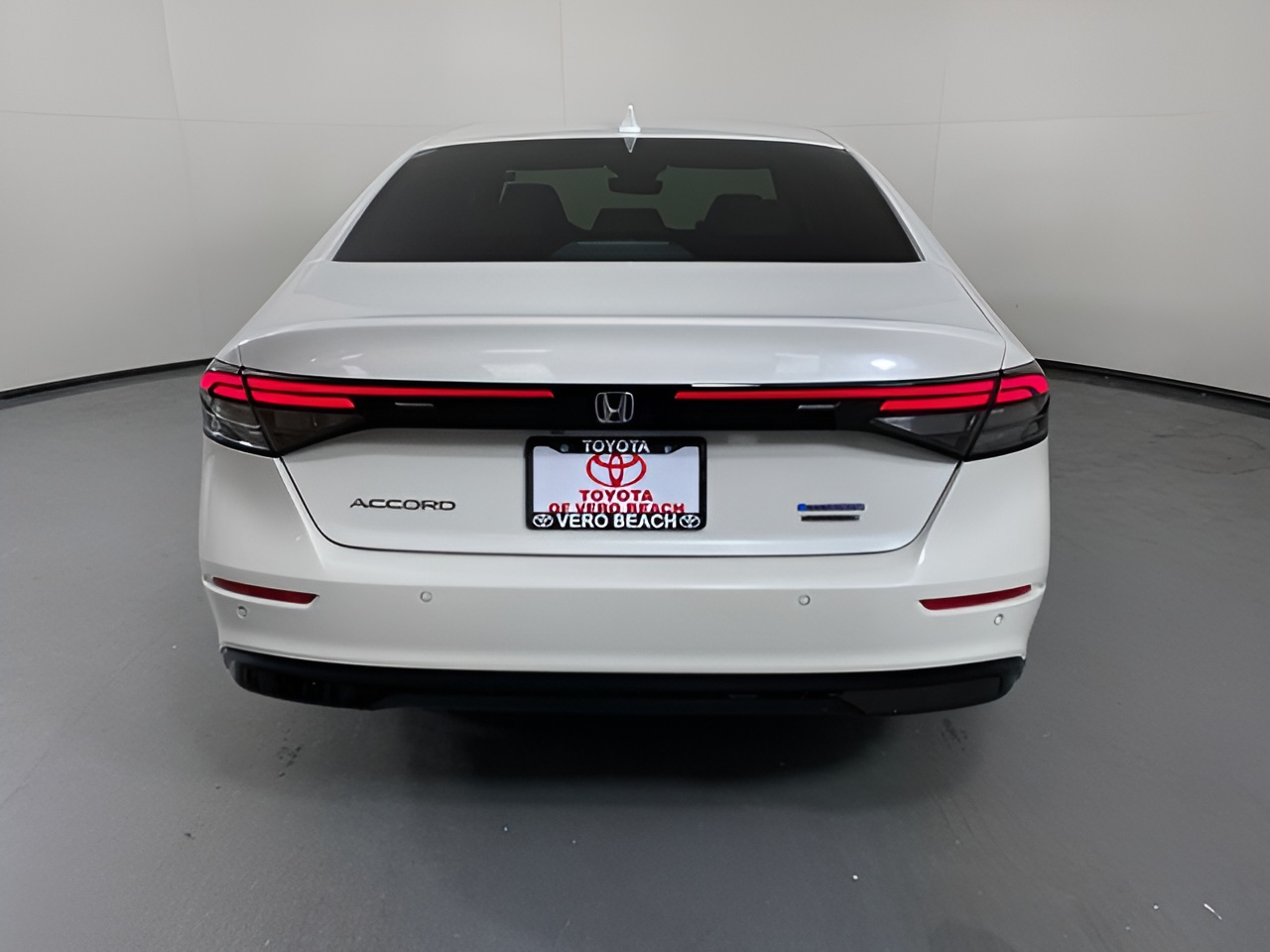 Vehicle image 35 of 36
