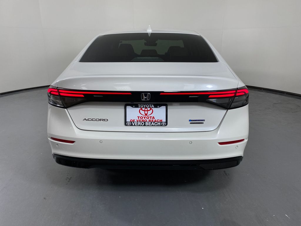 Vehicle image 5 of 36