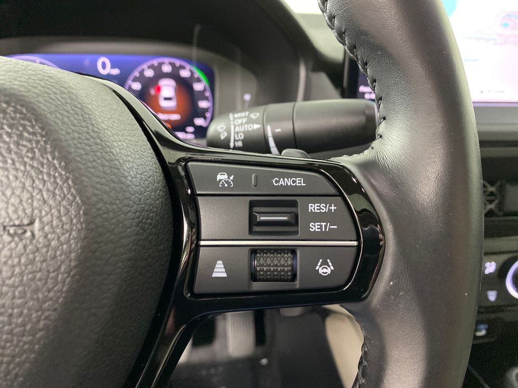 Vehicle image 14 of 36