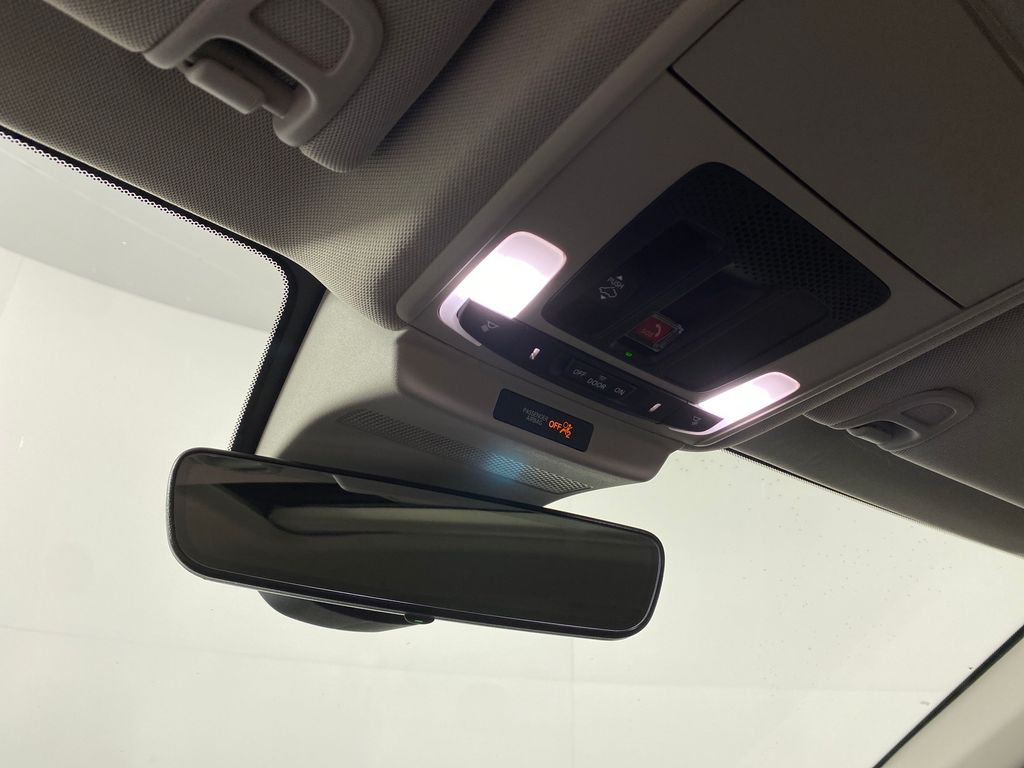 Vehicle image 23 of 36