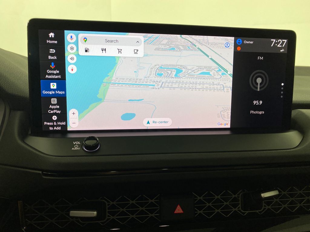 Vehicle image 18 of 36