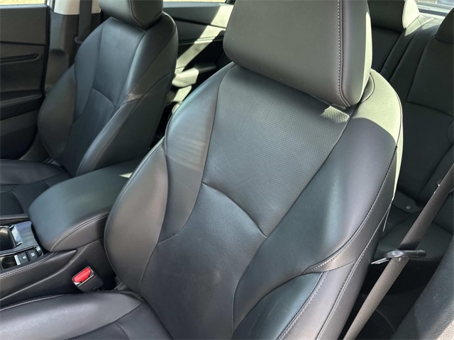 2023 Honda Accord Hybrid Touring Image 10 of 32