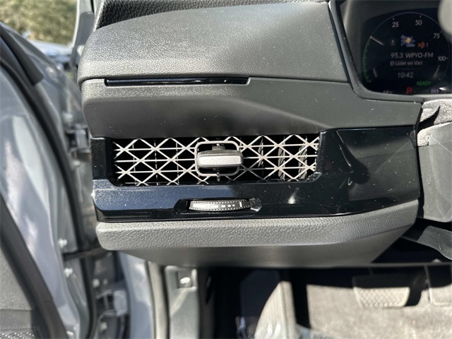 2023 Honda Accord Hybrid Touring Image 27 of 32