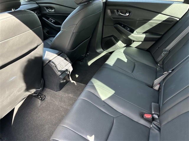 2023 Honda Accord Hybrid Touring Image 12 of 32