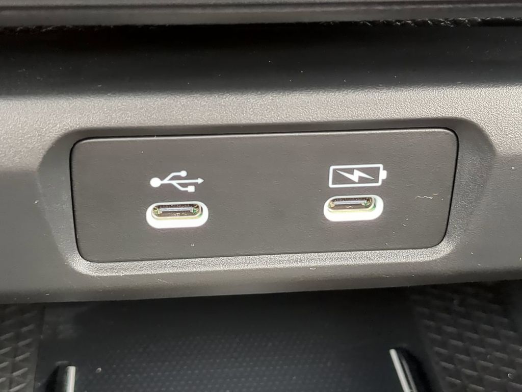 2023 Honda Accord Hybrid Touring Image 29 of 31