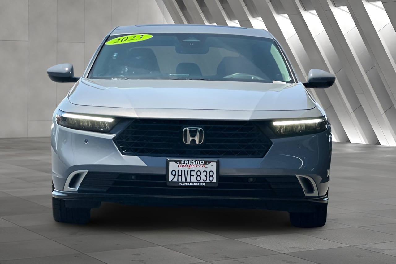 Vehicle image 30 of 37