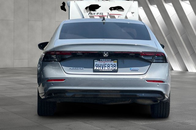 Vehicle image 7 of 37