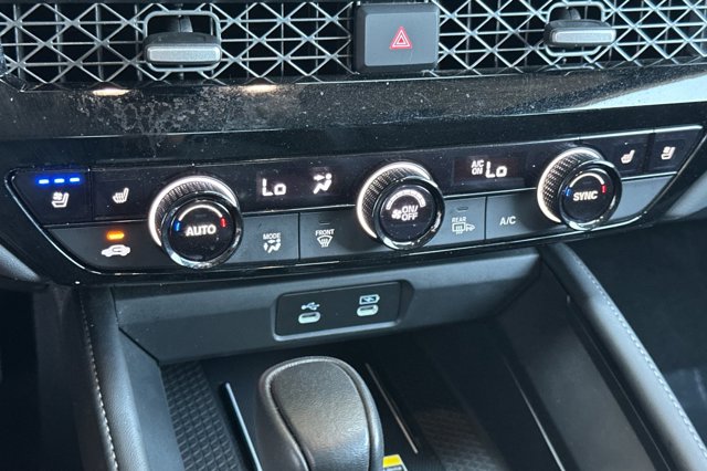 Vehicle image 20 of 37