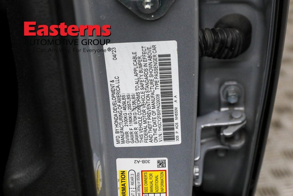 Vehicle image 61 of 63