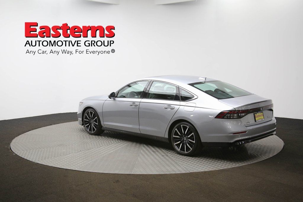 Vehicle image 35 of 63