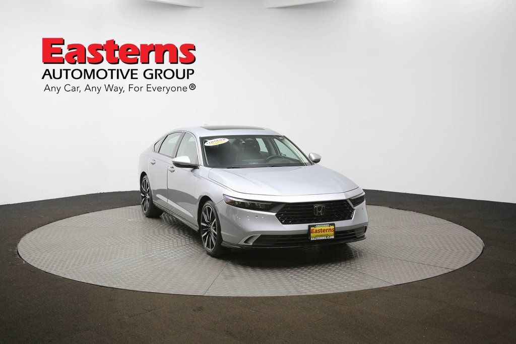 Vehicle image 6 of 63