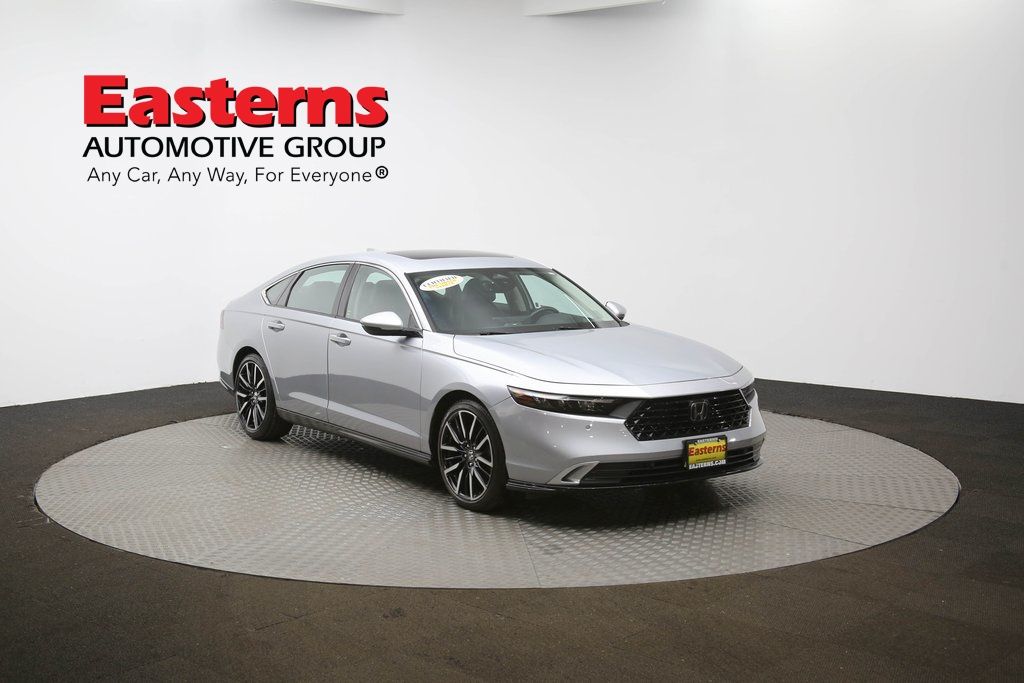 Vehicle image 25 of 63