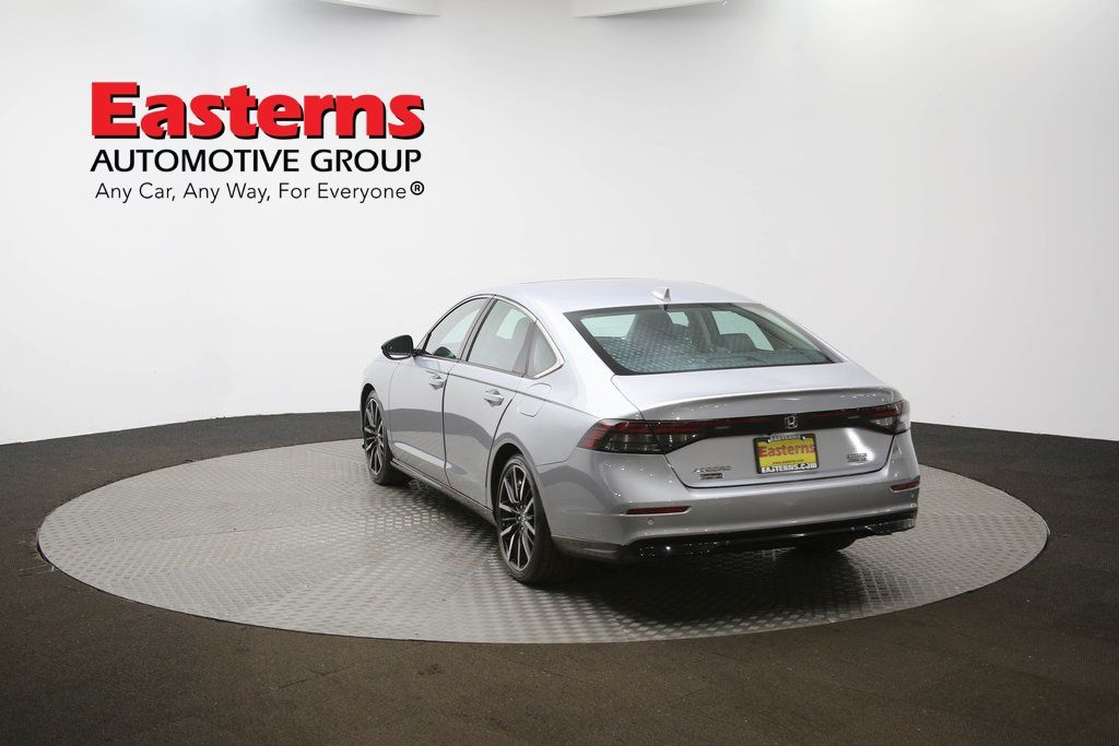 Vehicle image 8 of 63