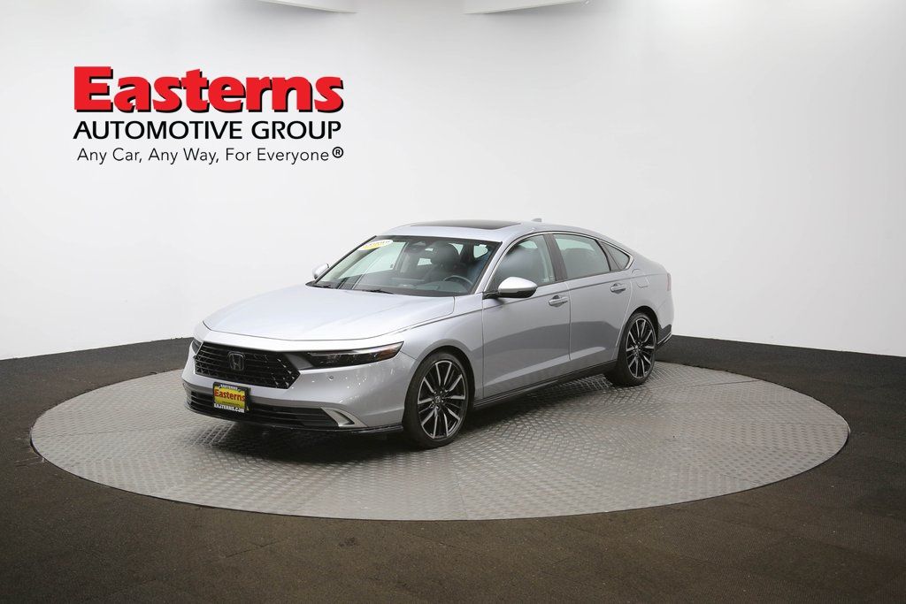 Vehicle image 28 of 63