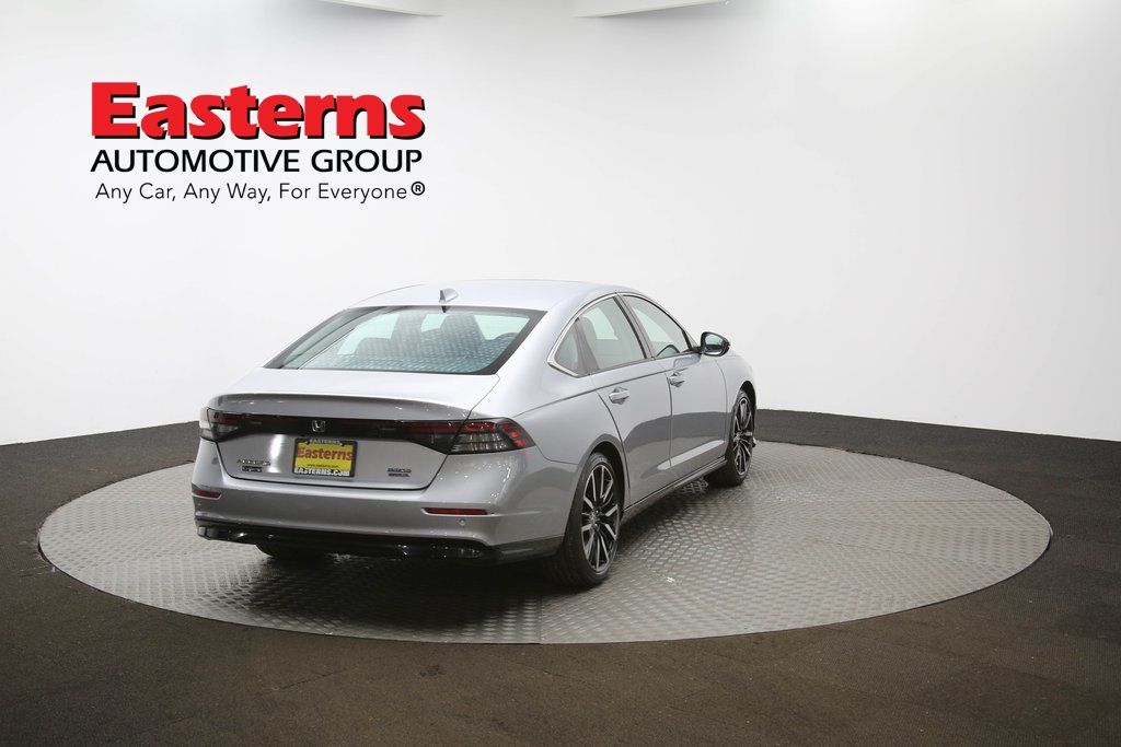 Vehicle image 16 of 63
