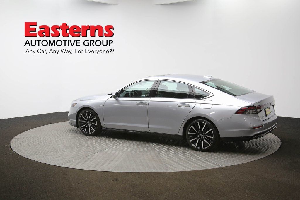 Vehicle image 34 of 63
