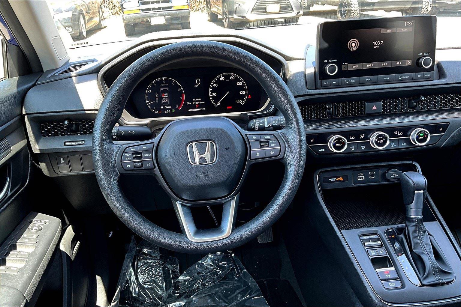 Vehicle image 16 of 26