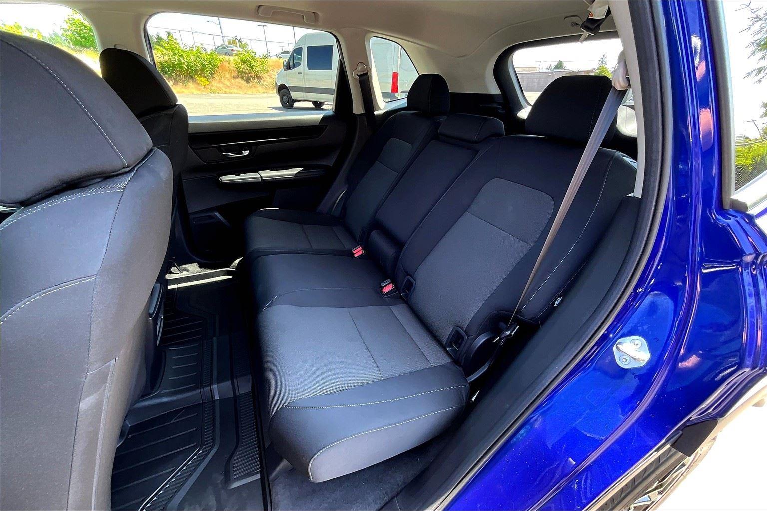 Vehicle image 13 of 26