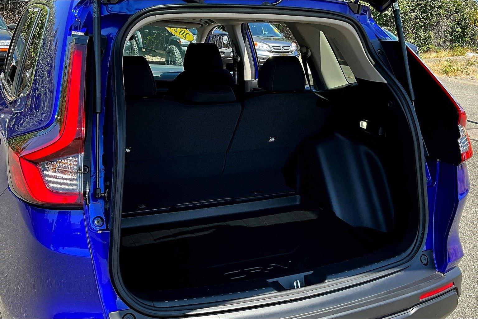 Vehicle image 9 of 26
