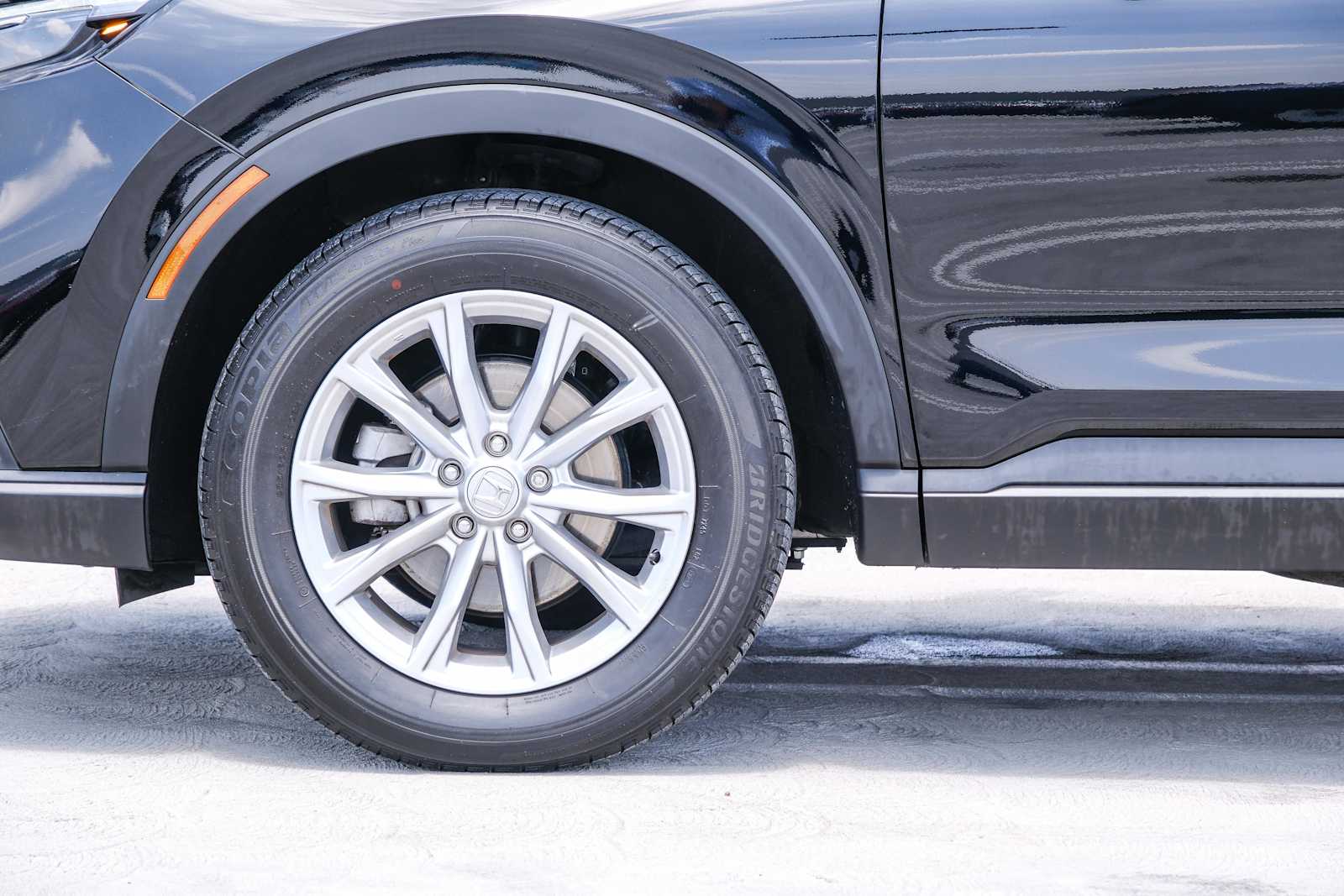 Vehicle image 8 of 26