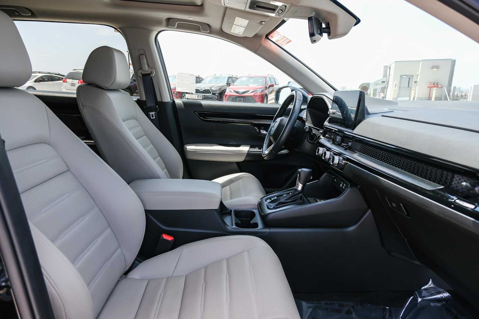 Vehicle image 20 of 26