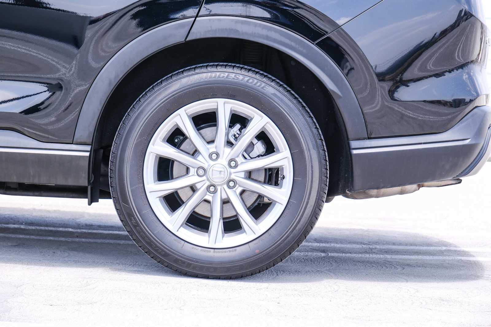 Vehicle image 7 of 26