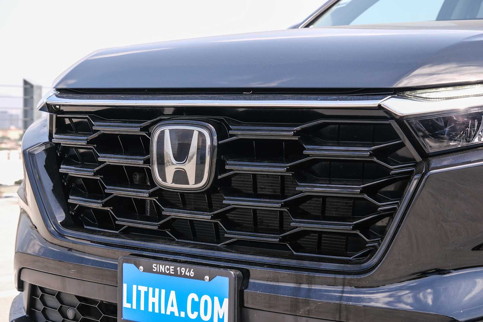 Vehicle image 24 of 26
