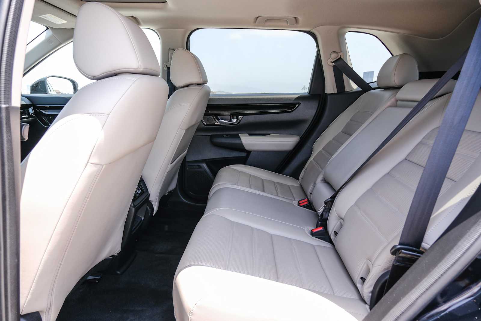 Vehicle image 11 of 26