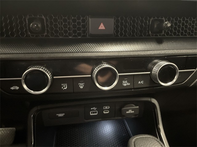 Vehicle image 20 of 26