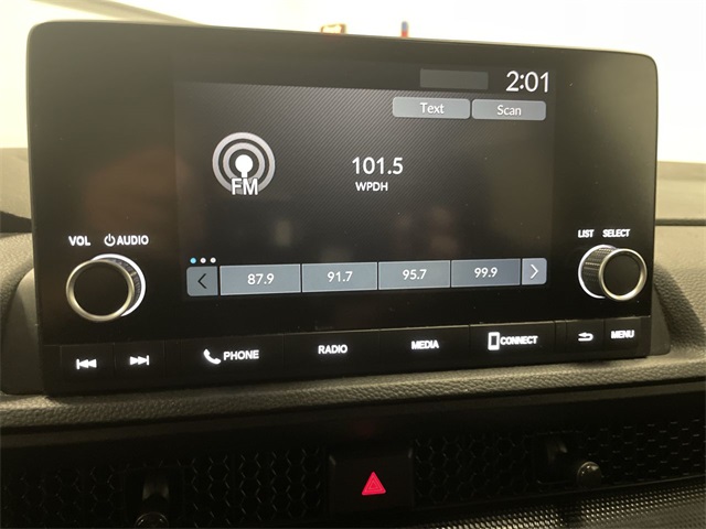Vehicle image 19 of 26