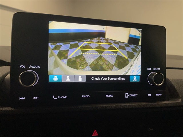 Vehicle image 18 of 26