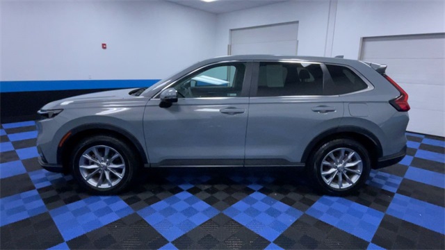 Vehicle image 9 of 26