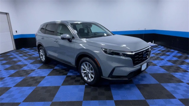 Vehicle image 4 of 26