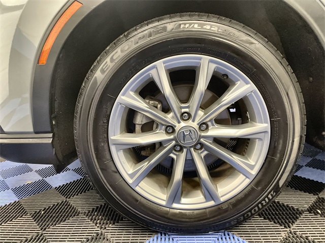 Vehicle image 11 of 26