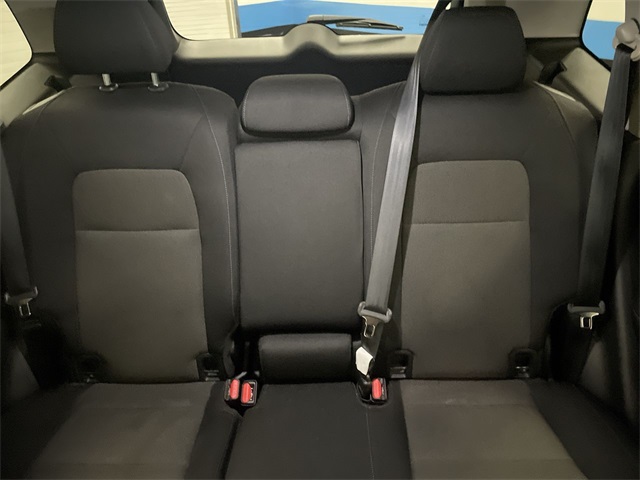 Vehicle image 16 of 26