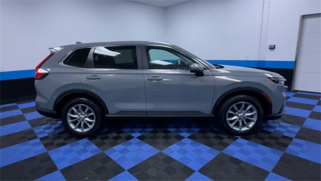 Vehicle image 5 of 26