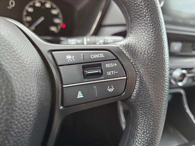 Vehicle image 22 of 30