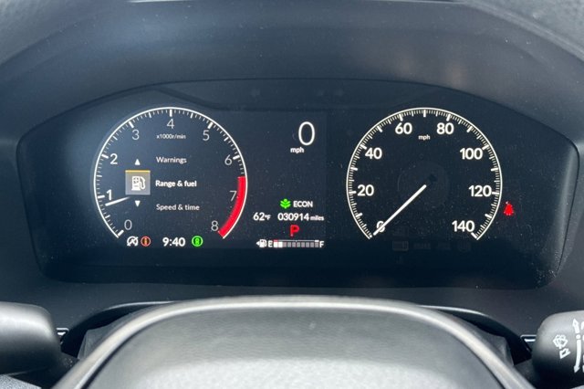 Vehicle image 21 of 35