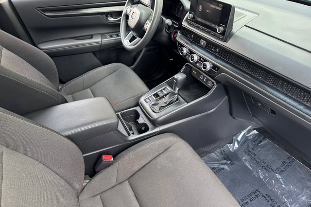 Vehicle image 31 of 35
