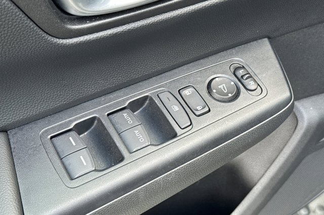 Vehicle image 26 of 35