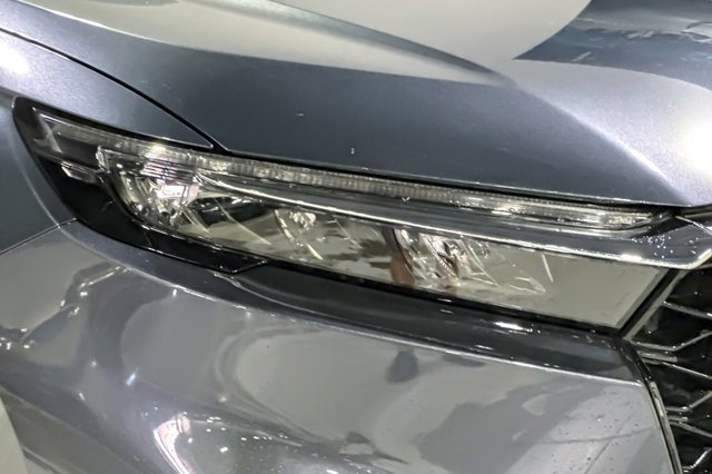 Vehicle image 27 of 35