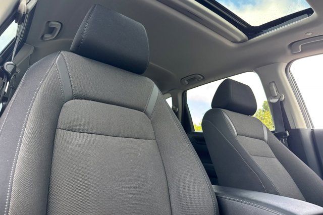 Vehicle image 14 of 35