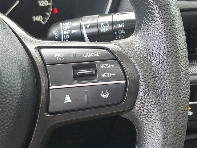 Vehicle image 22 of 30