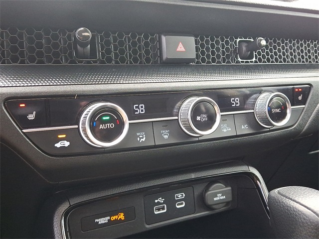 Vehicle image 16 of 30
