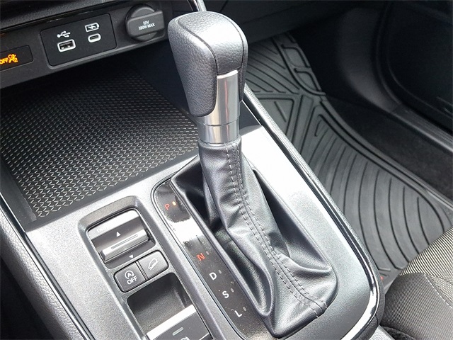 Vehicle image 15 of 30