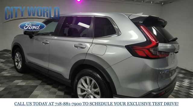 Vehicle image 9 of 25